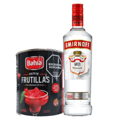 Combo Vodka Smirnoff 700ml + Pulpa de frutilla Bahía 900grs